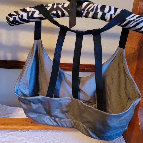 Good American bra/legging set - Picture 3 of 8